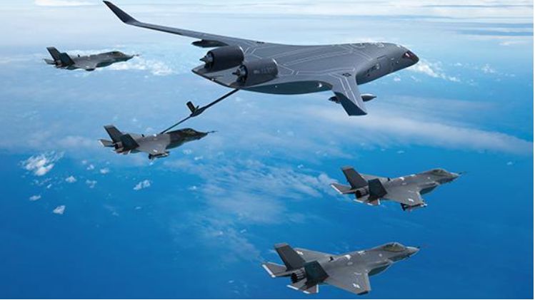 Americké letectvo otestuje prototyp nově tvarovaného transportního stroje